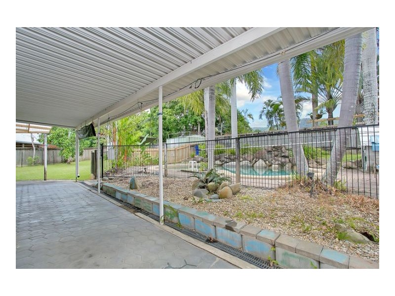 5 Coolangatta Close, Kewarra Beach QLD 4879