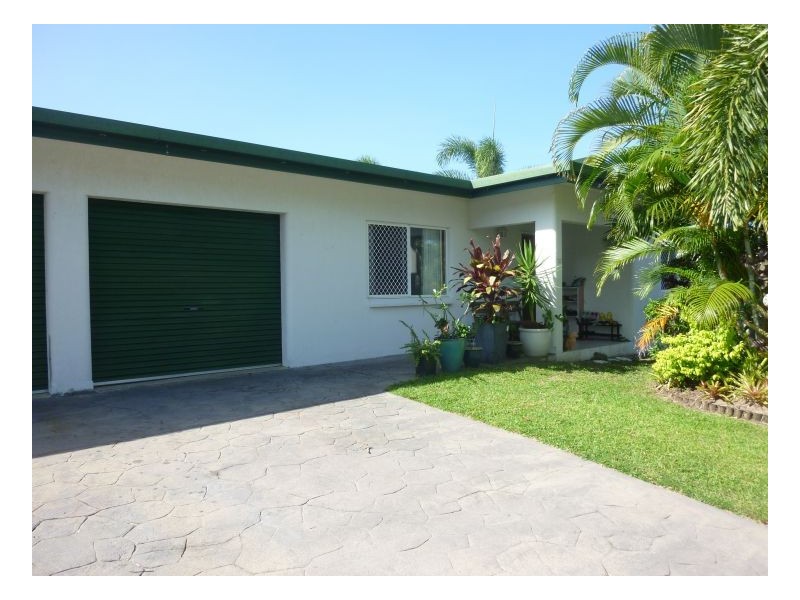 2 DOLPHIN CLOSE, Kewarra Beach QLD 4879