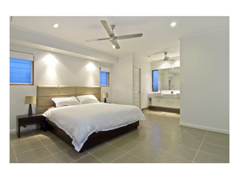 59 CATAMARAN CIRCUIT, Trinity Beach QLD 4879