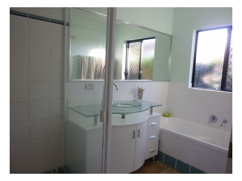 7 Lookout Terrace, Trinity Beach QLD 4879