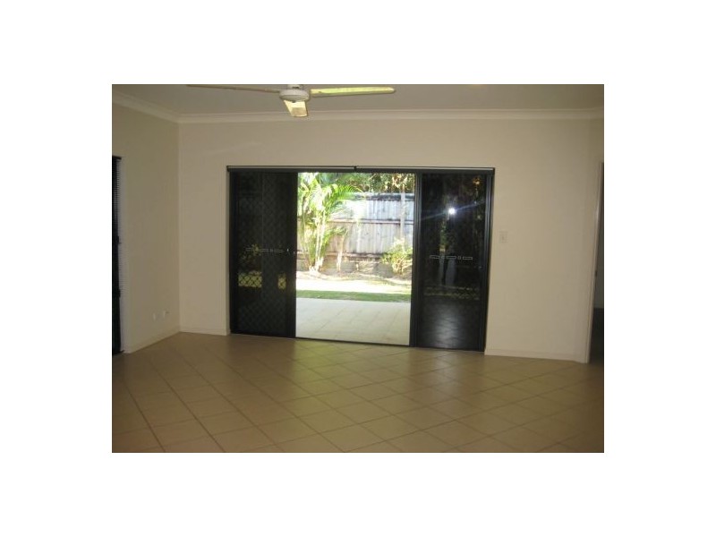 2 Howie Close, Kewarra Beach QLD 4879