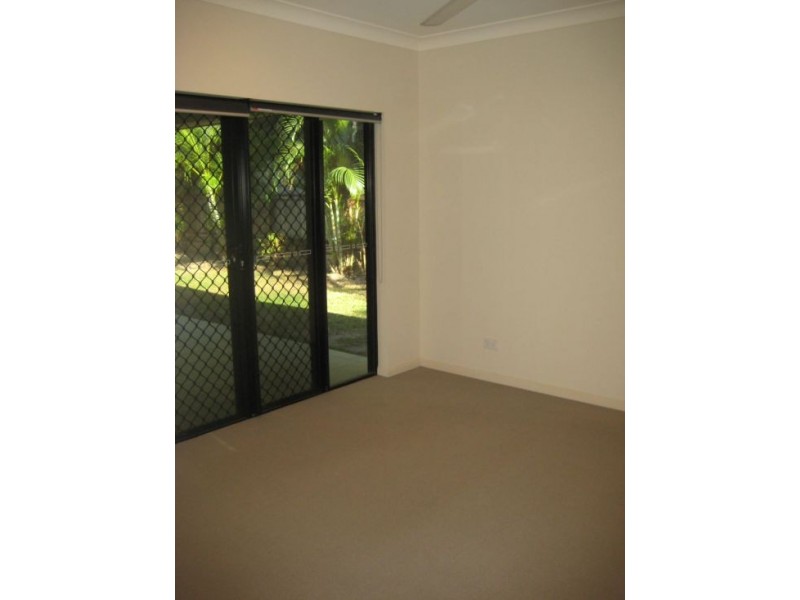 2 Howie Close, Kewarra Beach QLD 4879