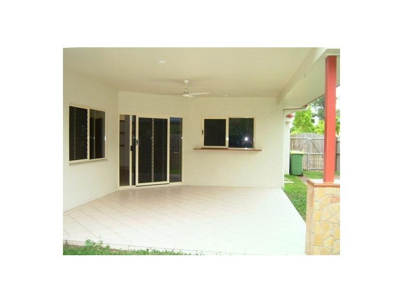 9 GREENHAVEN ST, Clifton Beach QLD 4879