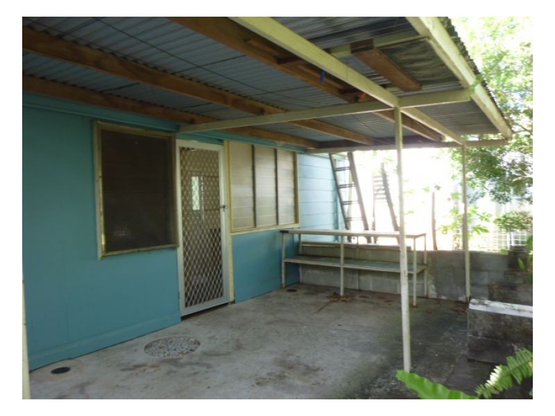 39 Saw Street, Machans Beach QLD 4878