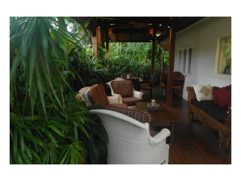 56a Veivers Road, Palm Cove QLD 4879