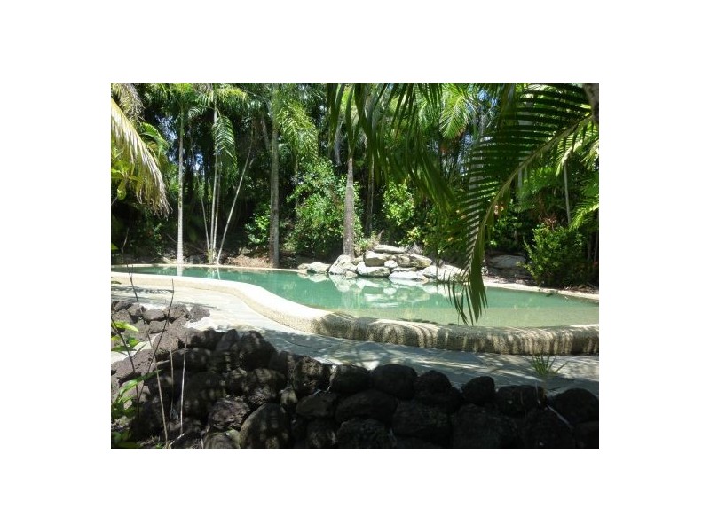 4 Mornington Street, Kewarra Beach QLD 4879