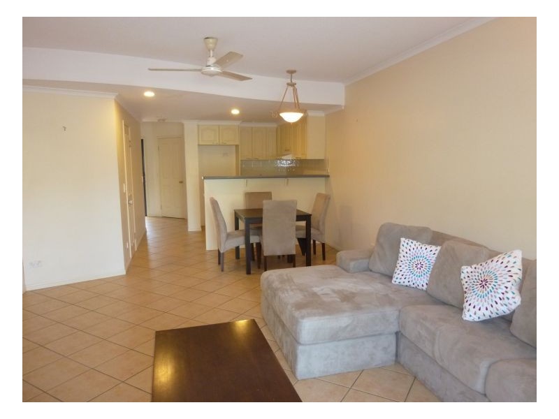 18 Clifton Road, Clifton Beach QLD 4879