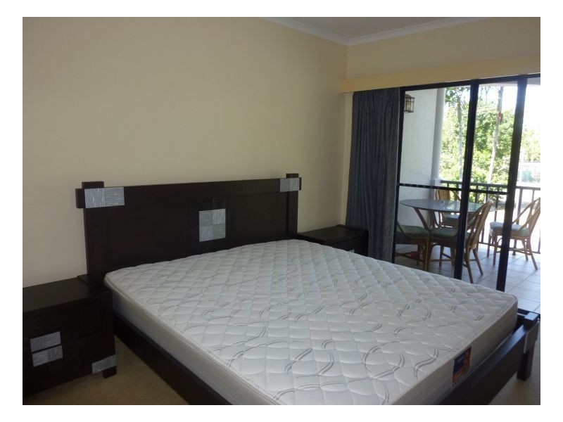 18 Clifton Road, Clifton Beach QLD 4879