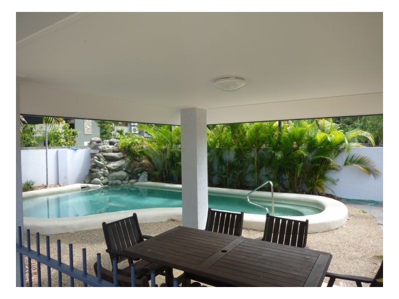 18 Clifton Road, Clifton Beach QLD 4879