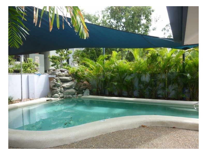 18 Clifton Road, Clifton Beach QLD 4879