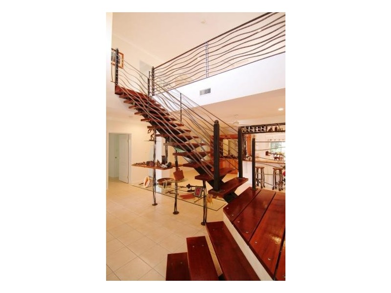 10 WHITEHAVEN COURT, CLIFTON BEACH, Cairns QLD 4870