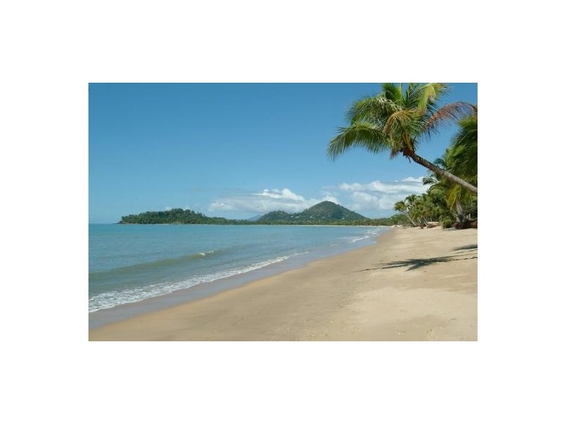 10 WHITEHAVEN COURT, CLIFTON BEACH, Cairns QLD 4870