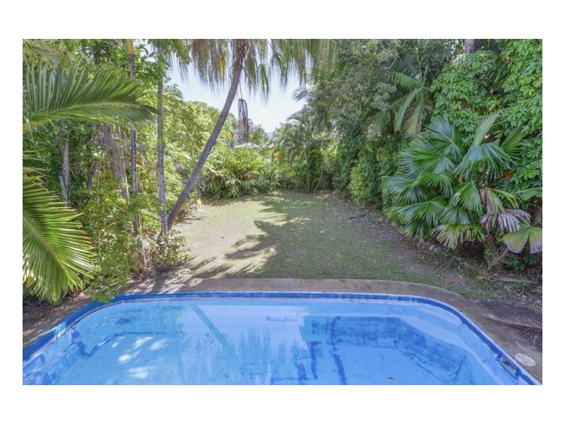 17 Friend St, Edge Hill QLD 4870