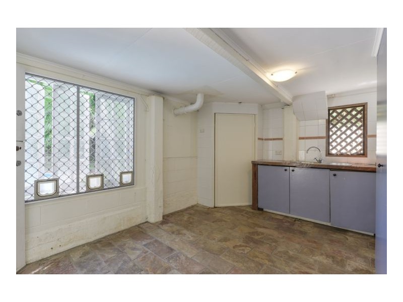 17 Friend St, Edge Hill QLD 4870
