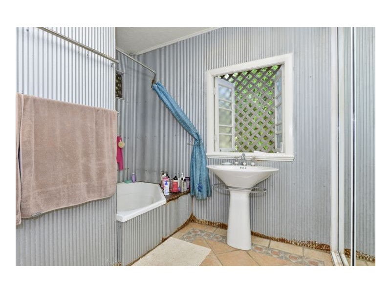 17 Friend St, Edge Hill QLD 4870