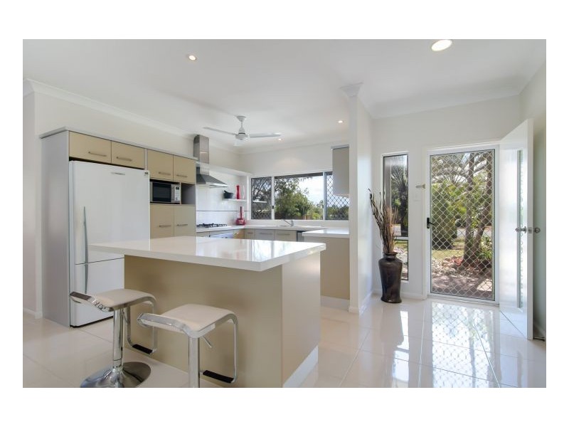 75 Cottesloe Dr, Kewarra Beach QLD 4879