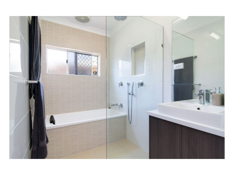 75 Cottesloe Dr, Kewarra Beach QLD 4879