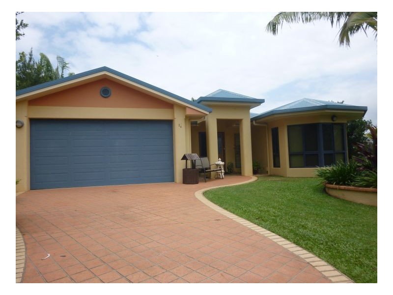 26 Lookout Terrace, Trinity Beach QLD 4879