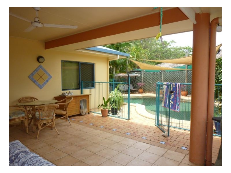 26 Lookout Terrace, Trinity Beach QLD 4879