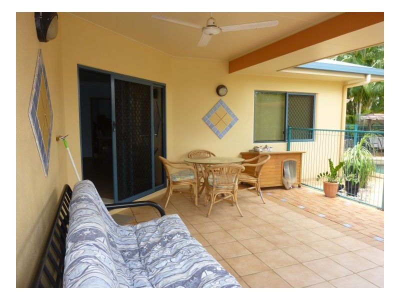 26 Lookout Terrace, Trinity Beach QLD 4879