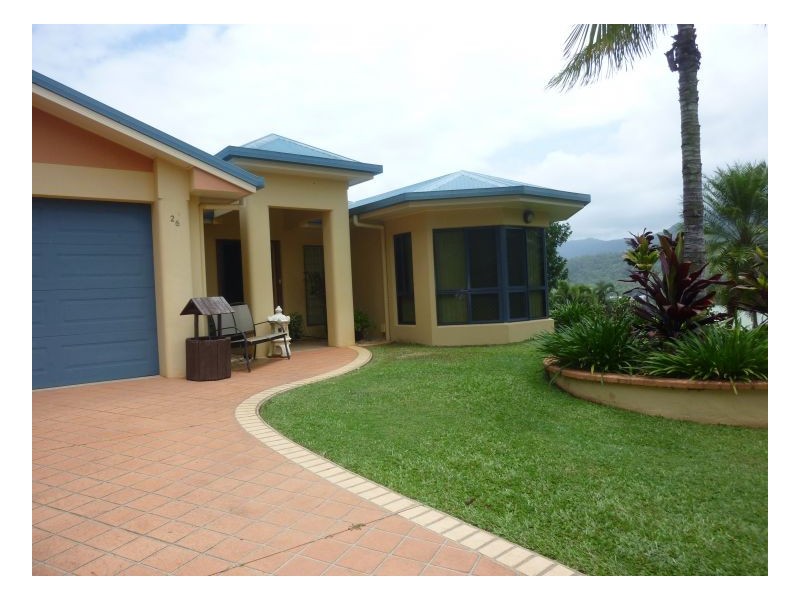 26 Lookout Terrace, Trinity Beach QLD 4879