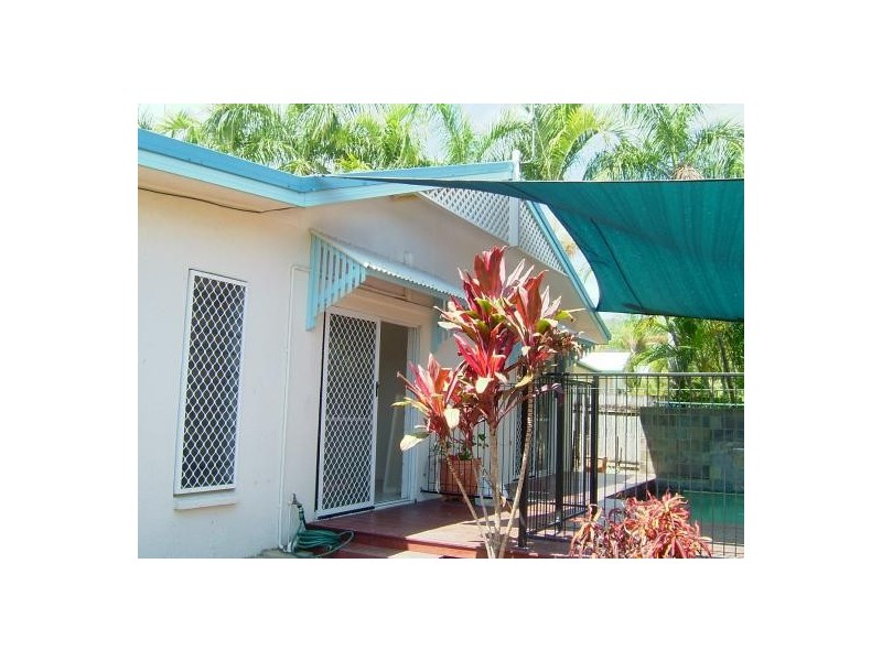 2/27 PORTSEA CRES, Kewarra Beach QLD 4879