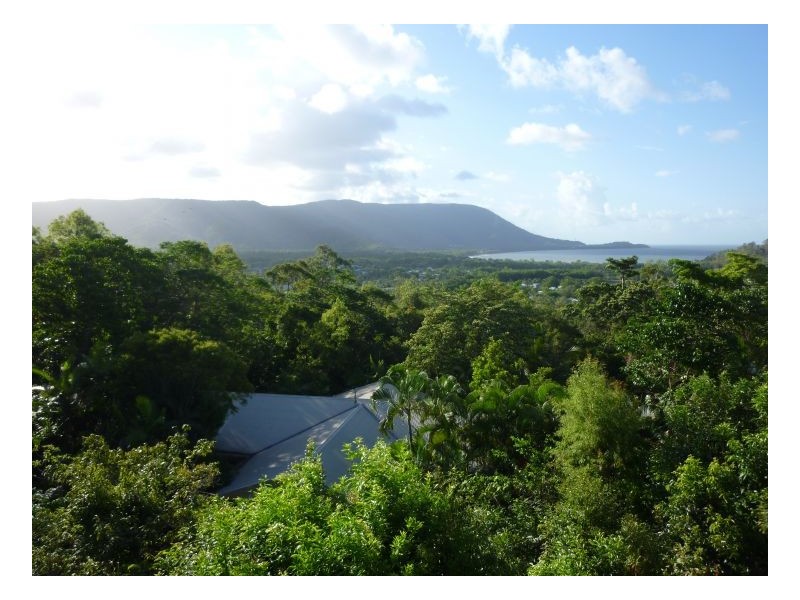 35 Tari Place, Trinity Beach QLD 4879