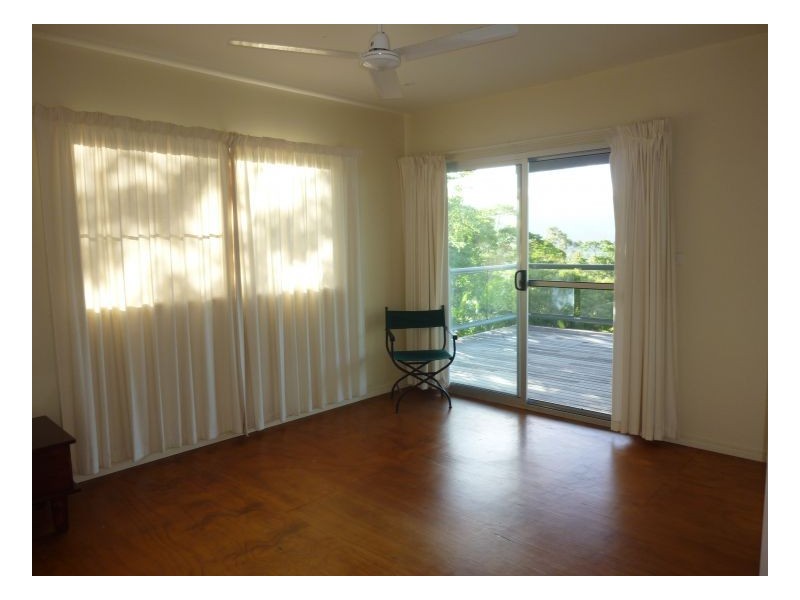 35 Tari Place, Trinity Beach QLD 4879