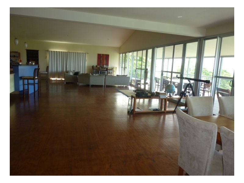 35 Tari Place, Trinity Beach QLD 4879