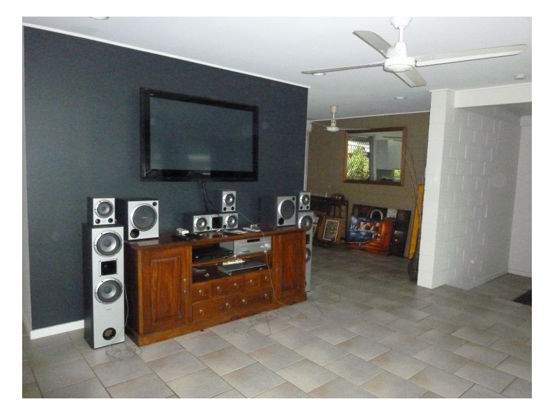 22 Brennan Street, Manunda QLD 4870