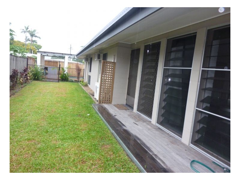 22 Brennan Street, Manunda QLD 4870