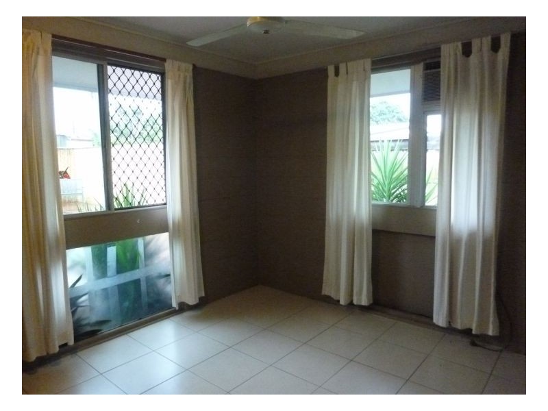 22 Brennan Street, Manunda QLD 4870