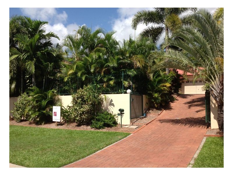 17 TRIVIA STREET, Palm Cove QLD 4879