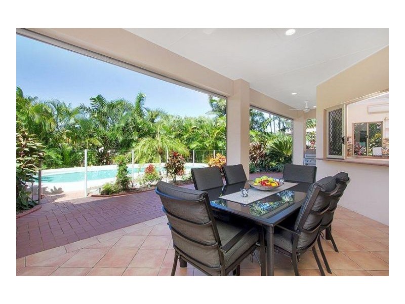 17 TRIVIA STREET, Palm Cove QLD 4879