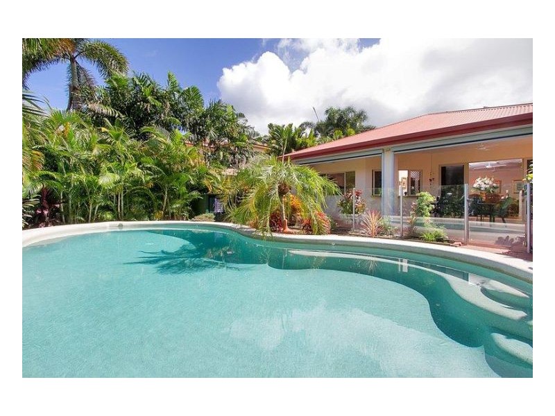 17 TRIVIA STREET, Palm Cove QLD 4879