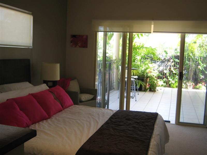 10 SAGO CLOSE, Palm Cove QLD 4879