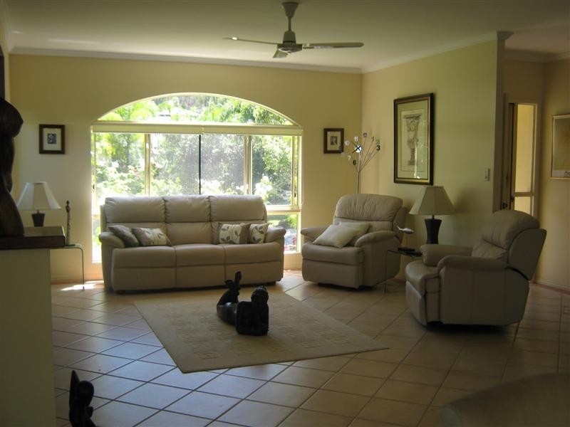 10 SAGO CLOSE, Palm Cove QLD 4879