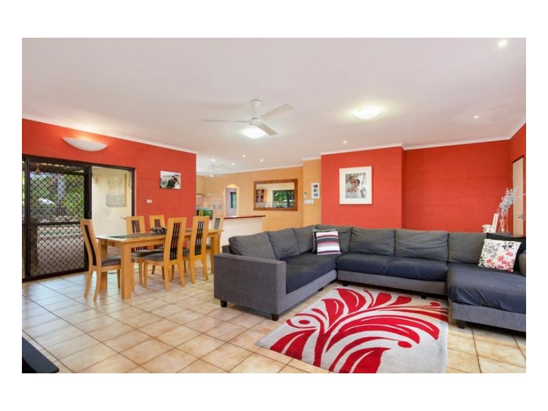 6 Scarborough Close, Kewarra Beach QLD 4879