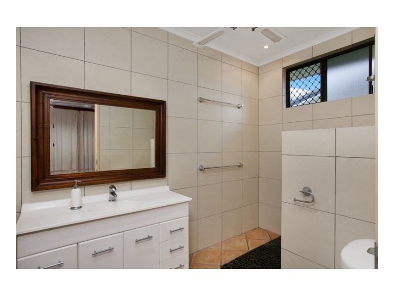 6 Scarborough Close, Kewarra Beach QLD 4879