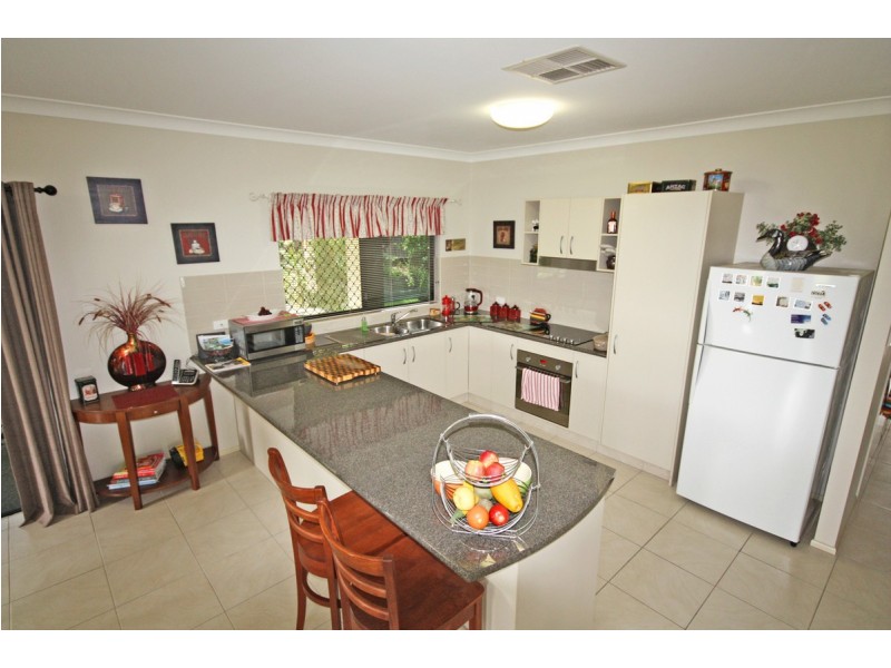 14 Leinster Drive, Mareeba QLD 4880
