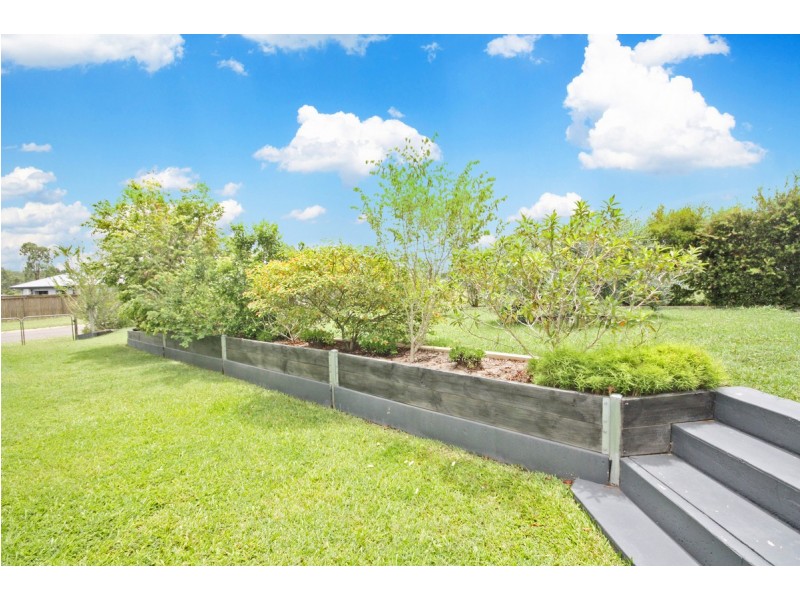 14 Leinster Drive, Mareeba QLD 4880