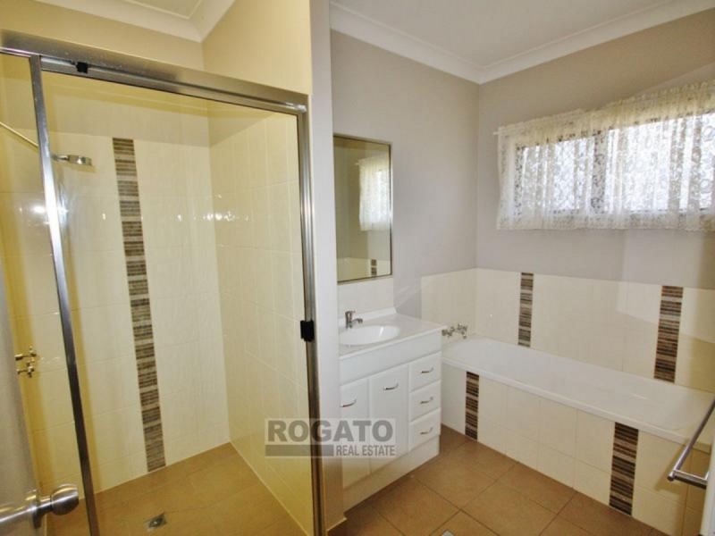 33 Hoolahan Drive, Mareeba QLD 4880