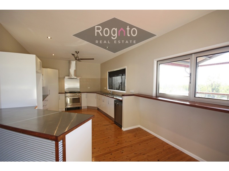 129 Coronet Drive, Mareeba QLD 4880
