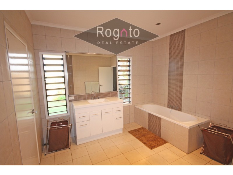 129 Coronet Drive, Mareeba QLD 4880