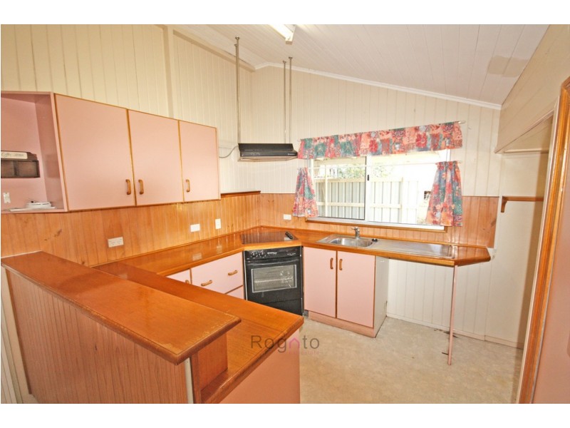 9 Pares Street, Mareeba QLD 4880