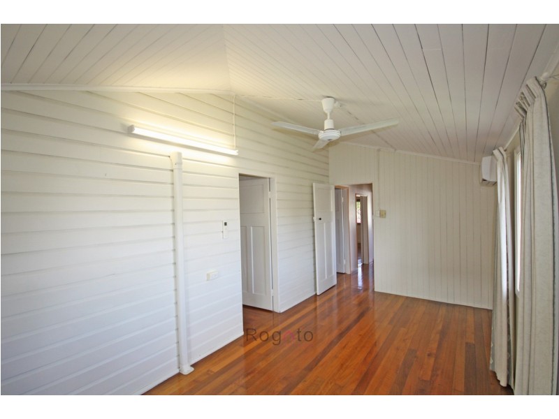 9 Pares Street, Mareeba QLD 4880