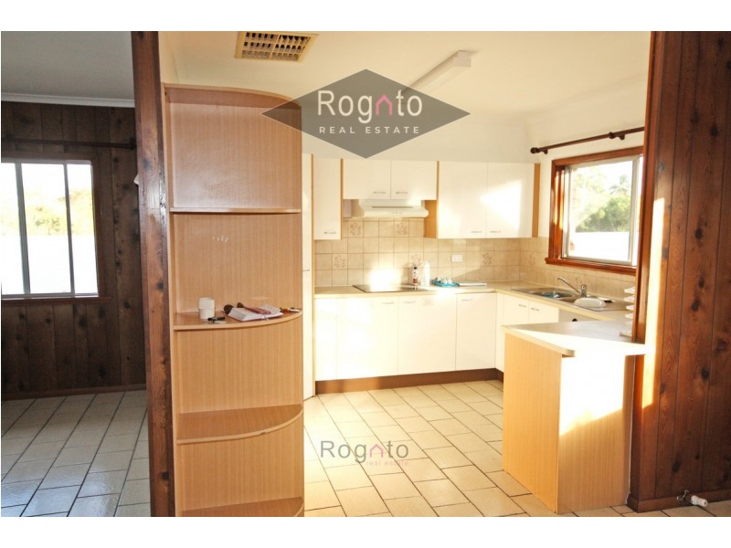 18 Jackson Close, Westcourt QLD 4870