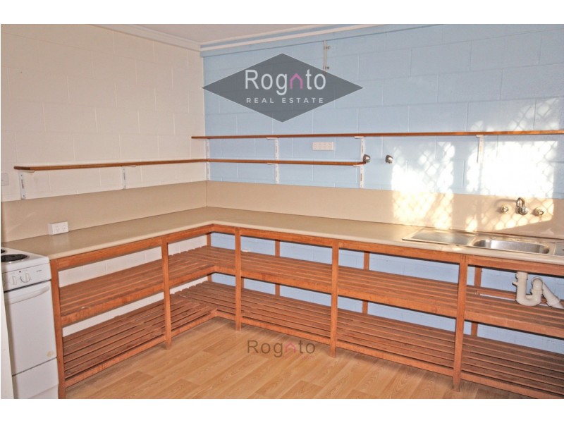 18 Jackson Close, Westcourt QLD 4870