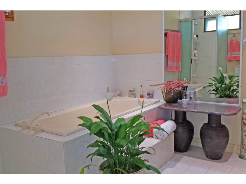 23 Wrights Road, Mareeba QLD 4880