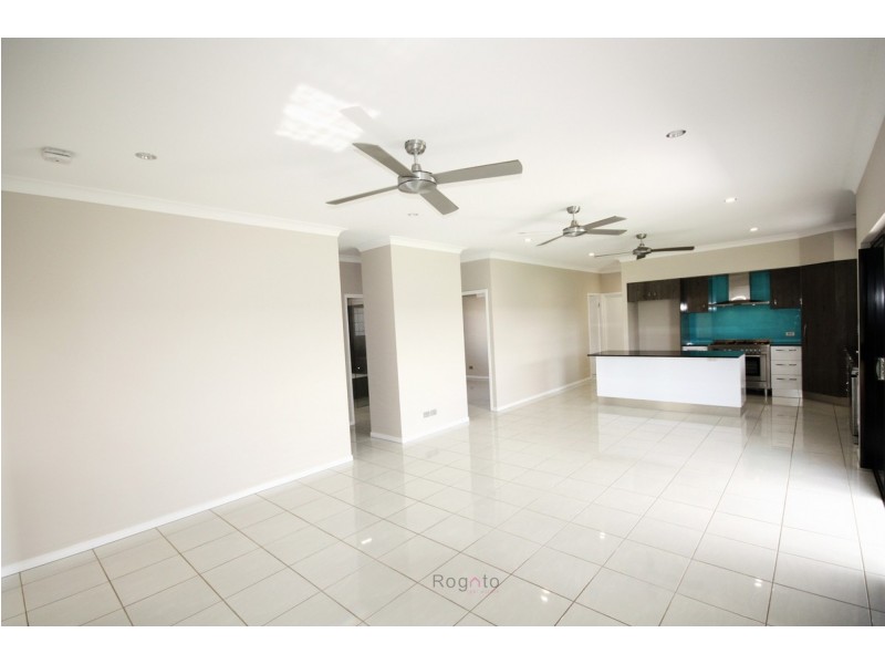 16 Yarrabee Close, Mareeba QLD 4880